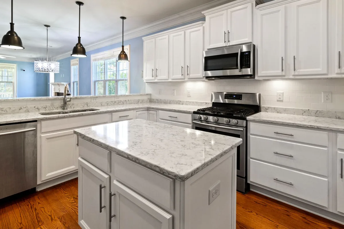 Filth & Squalor Cleanup in Melville, RI